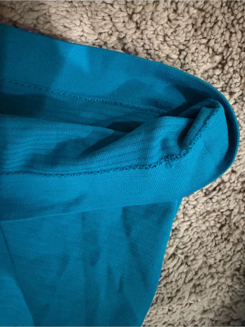 lululemon athletica swiftly tech Long-Sleeve Size 6 in Turquoise Tide